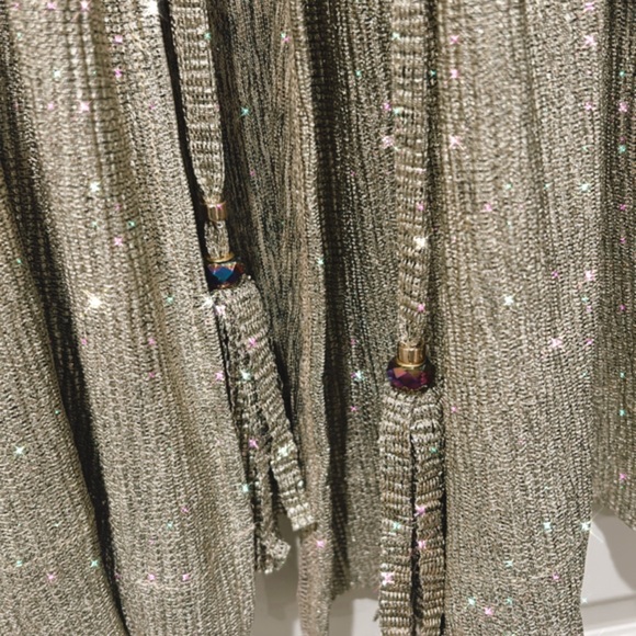 Amazing cover up beach! Come with long pants on the set! - Picture 2 of 3